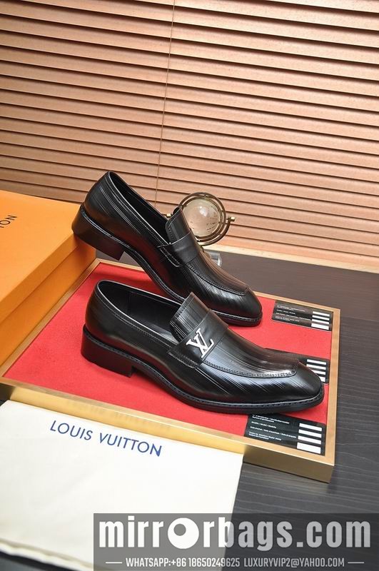 LV Replica Shoes LV sz38-45 mnf0743