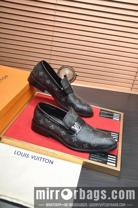 LV Replica Shoes LV sz38-45 mnf0748