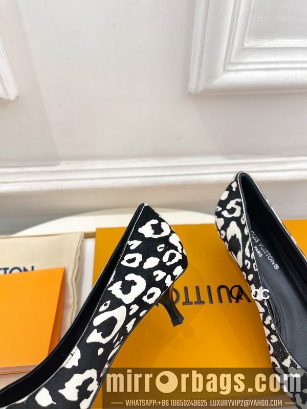 LV Replica Shoes LV sz35-40 4CM XC0310