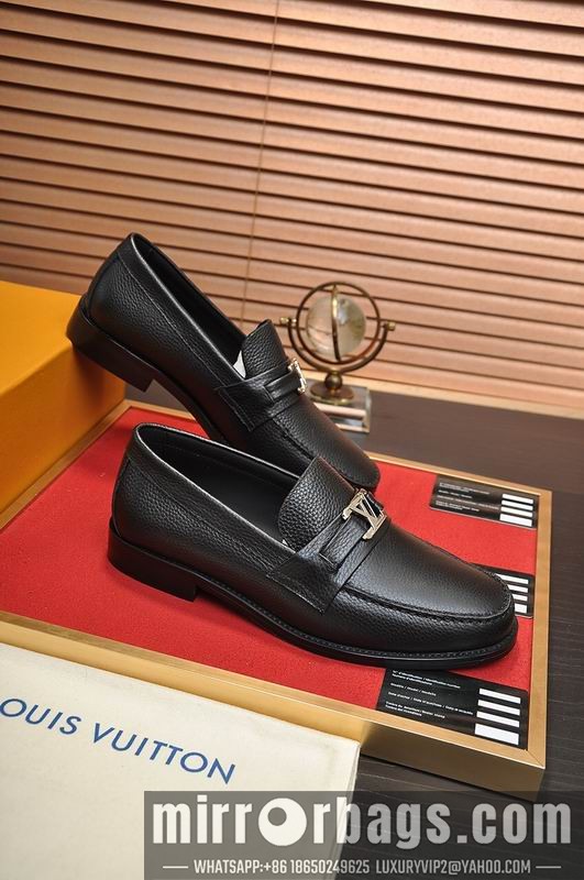 LV Replica Shoes LV sz38-45 mnf0324