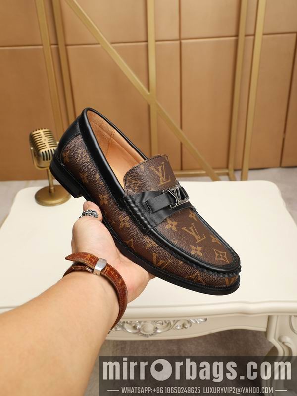 LV Replica Shoes LV sz38-44 mnf0549