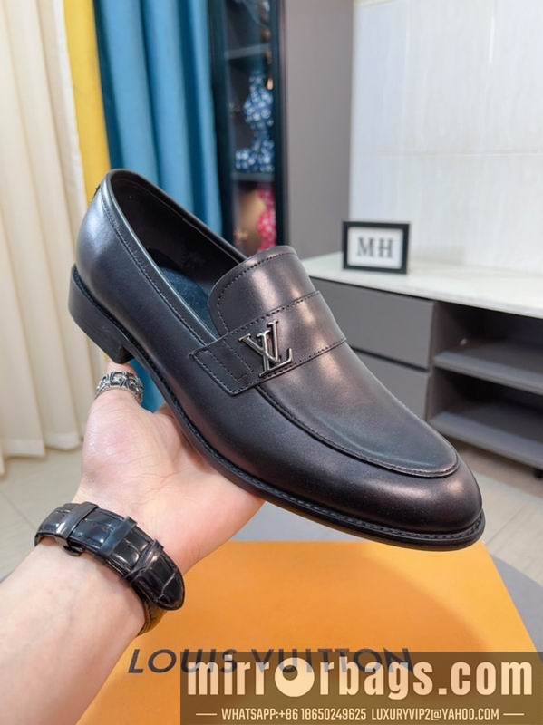 LV Replica Shoes LV sz38-44 mnf0138