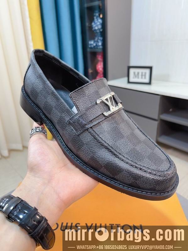 LV Replica Shoes LV sz38-44 mnf0170