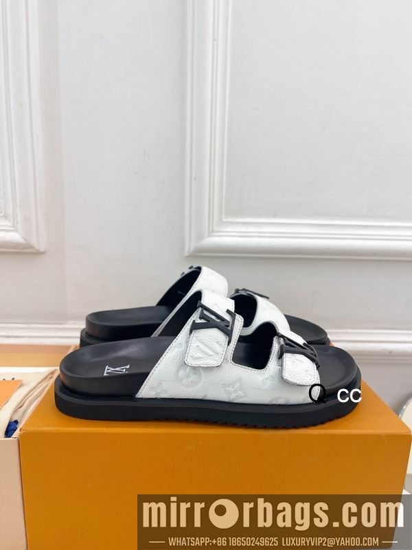 LV Replica Shoes LV sz36-44 XC0403