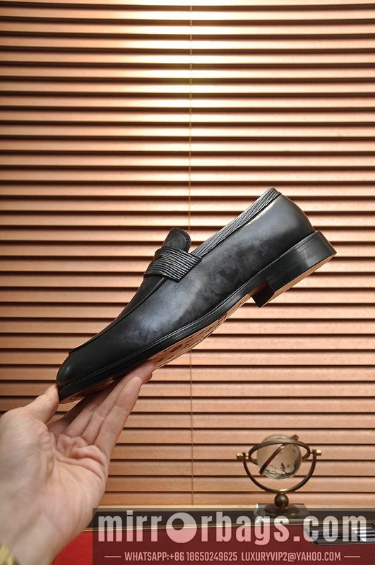 LV Replica Shoes22521240 SZ 38-44