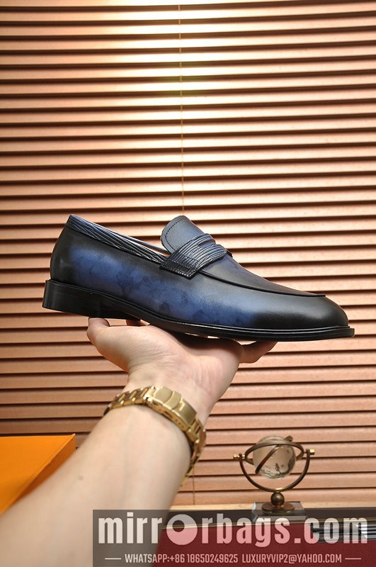 LV Replica Shoes22521240 SZ 38-44