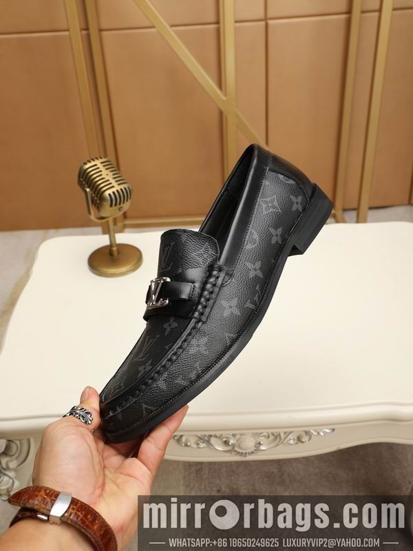 LV Replica Shoes LV sz38-44 mnf0549