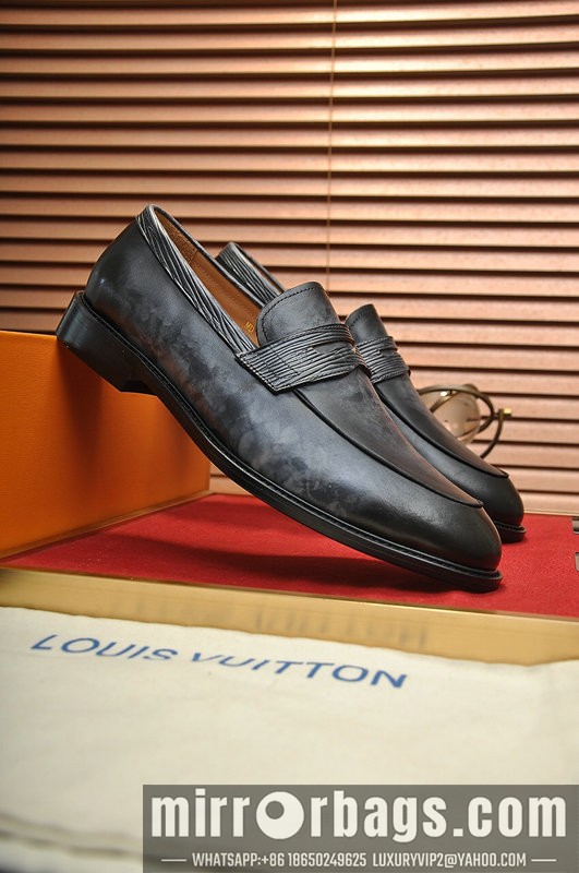 LV Replica Shoes22521240 SZ 38-44