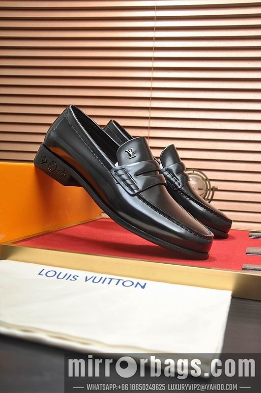 LV Replica Shoes LV sz38-45 mnf0749