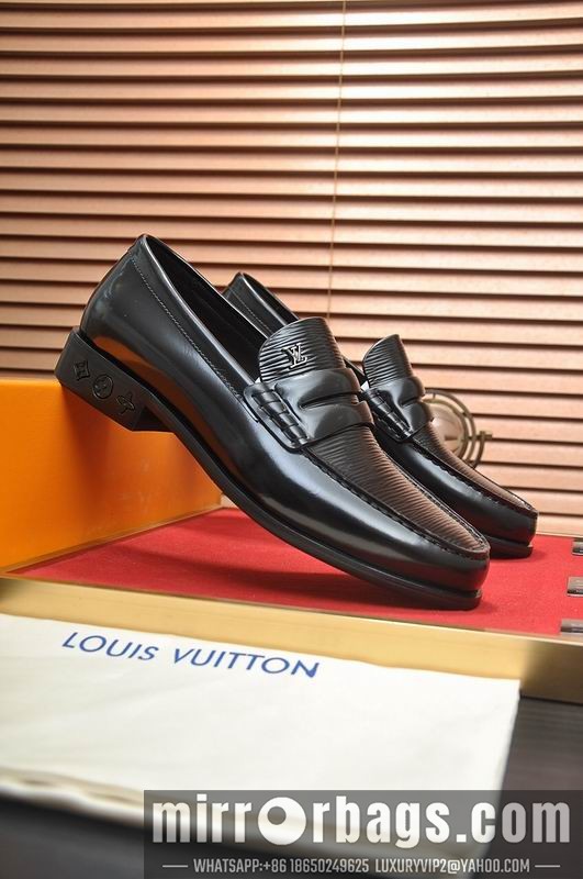 LV Replica Shoes LV sz38-45 mnf0750