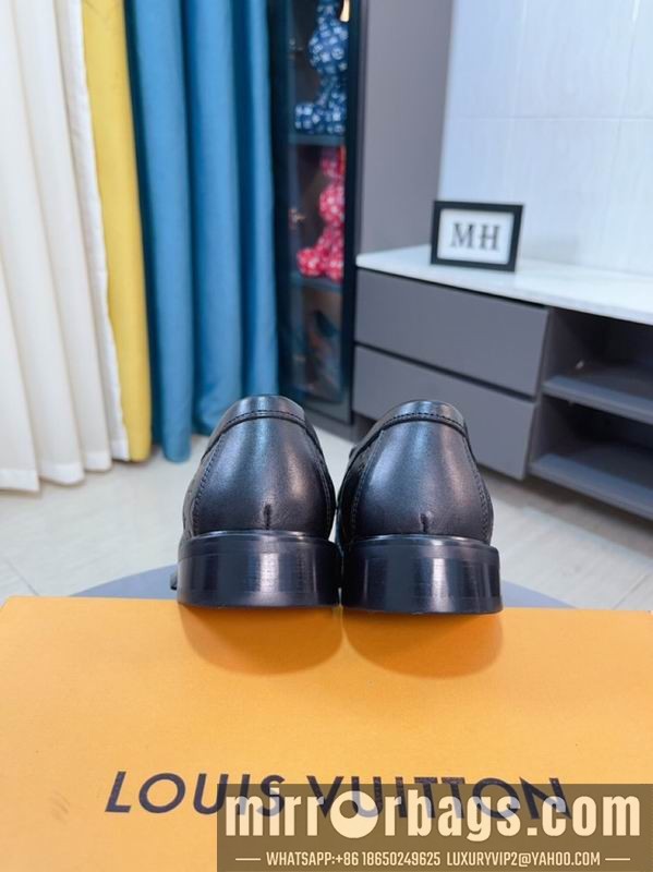 LV Replica Shoes LV sz38-44 mnf0171