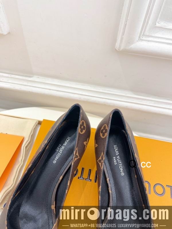 LV Replica Shoes LV sz35-40 4CM XC0310