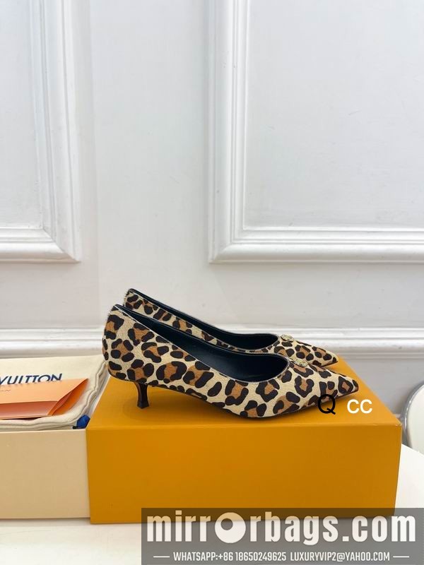 LV Replica Shoes LV sz35-40 4CM XC0310