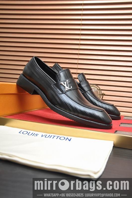 LV Replica Shoes LV sz38-45 mnf0743