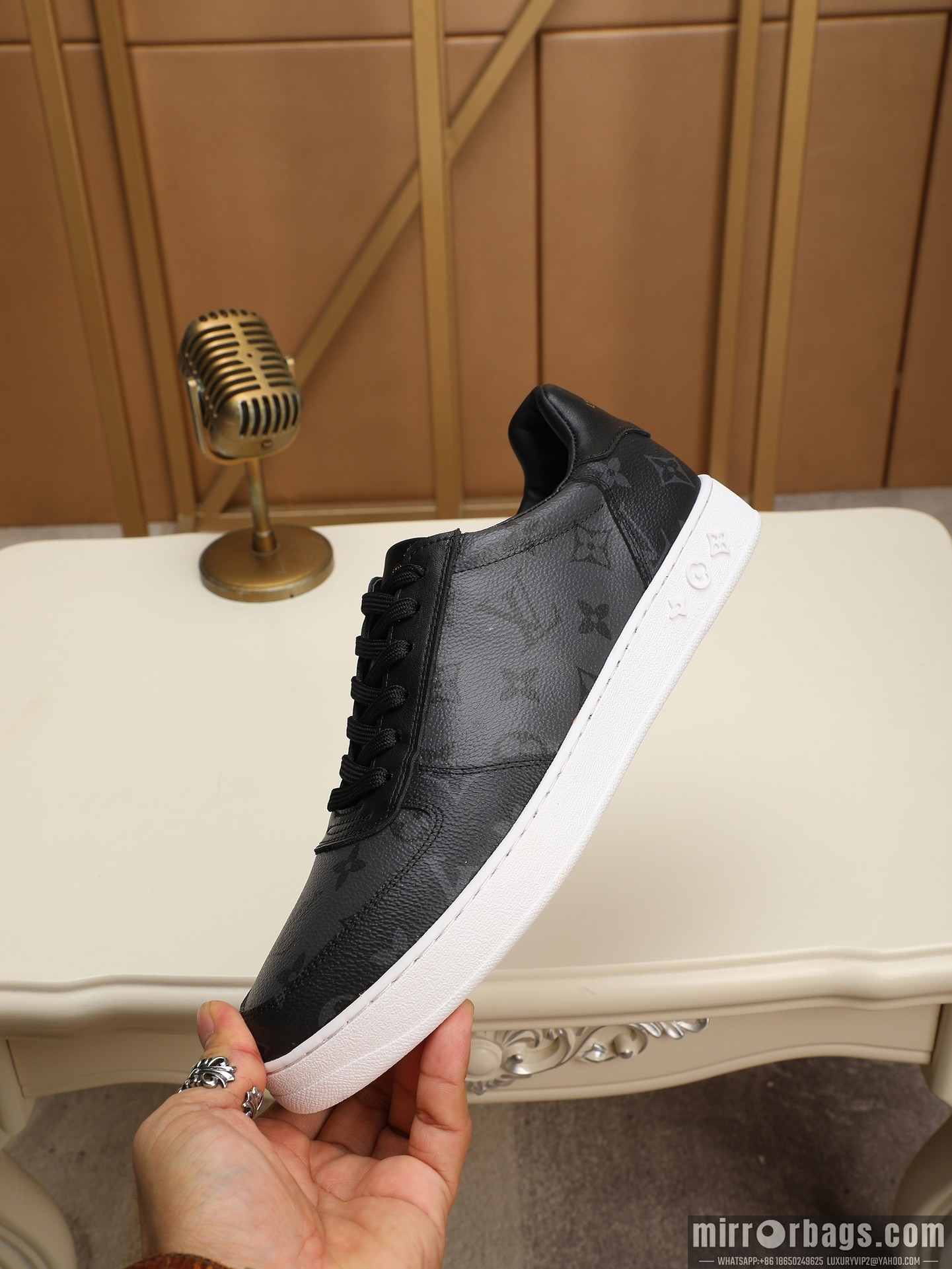 LV Replica Shoes LV sz38-44 h0911