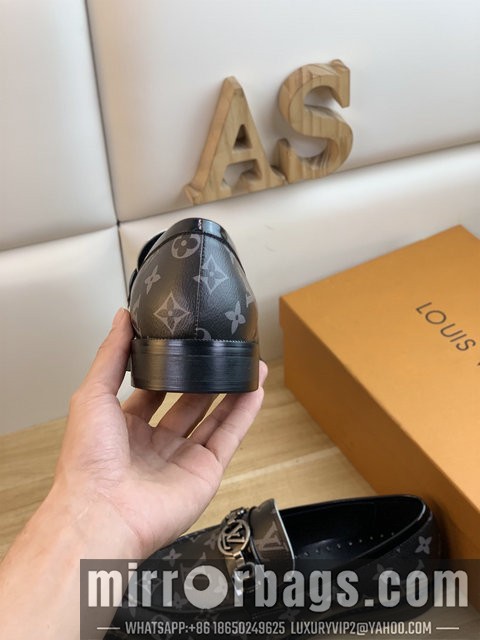 LV Replica Shoes LV SZ 38-44 22301300-1 2colors