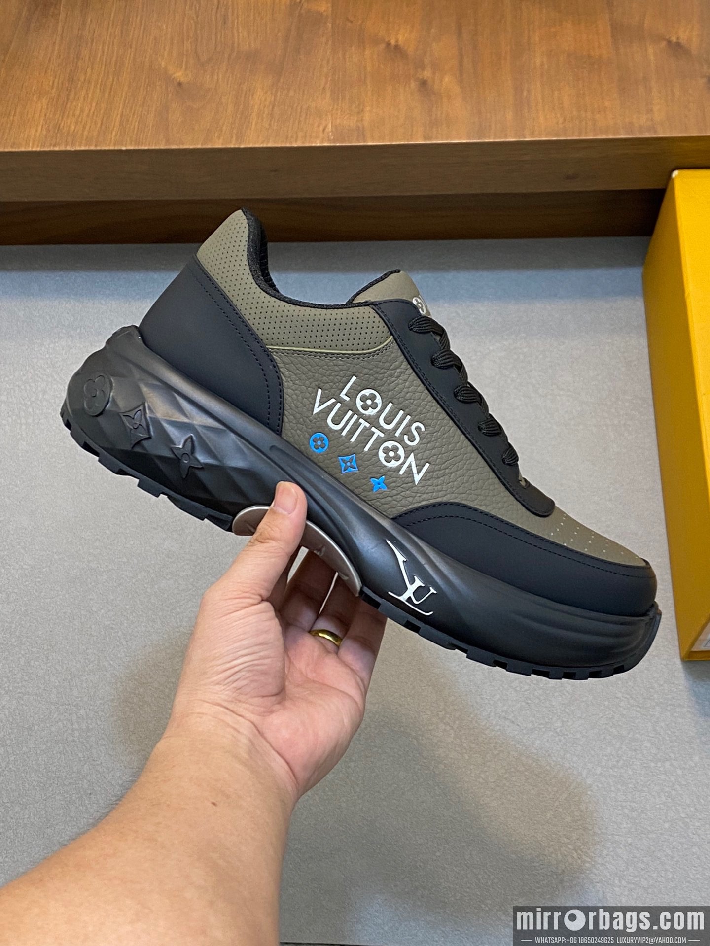 LV Replica Shoes LV sz38-45 h0924