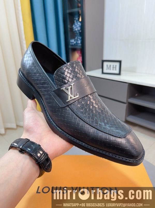 LV Replica Shoes LV sz38-44 mnf0308