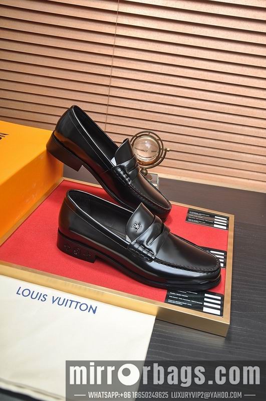 LV Replica Shoes LV sz38-45 mnf0749