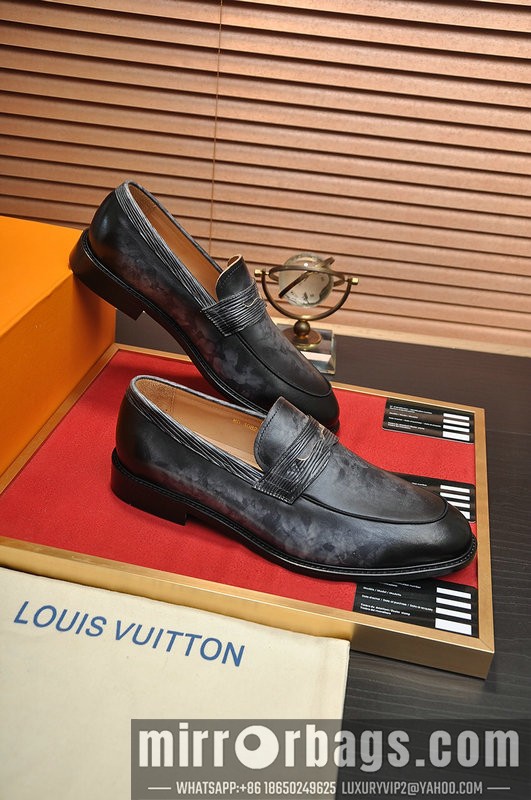 LV Replica Shoes22521240 SZ 38-44