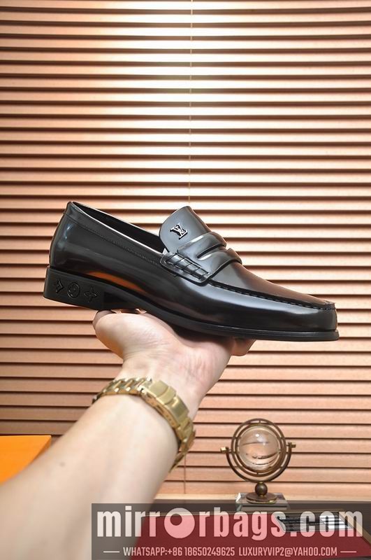LV Replica Shoes LV sz38-45 mnf0749