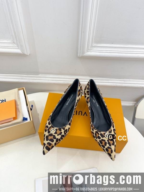 LV Replica Shoes LV sz35-40 4CM XC0310
