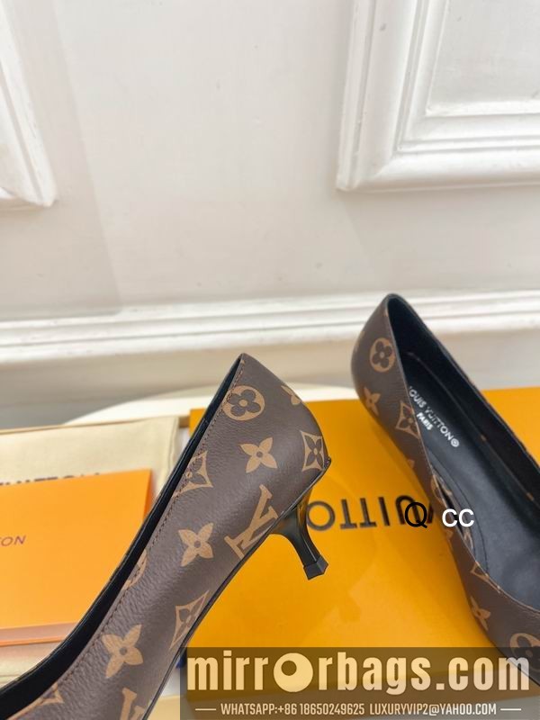 LV Replica Shoes LV sz35-40 4CM XC0310