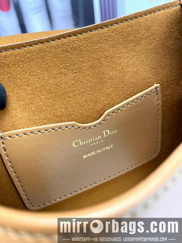 Dior Replica Bags M9319 22X17X6cm YG 4