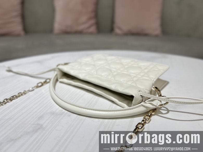 Dior Replica Bags 9264 19X13X5cm YG 4
