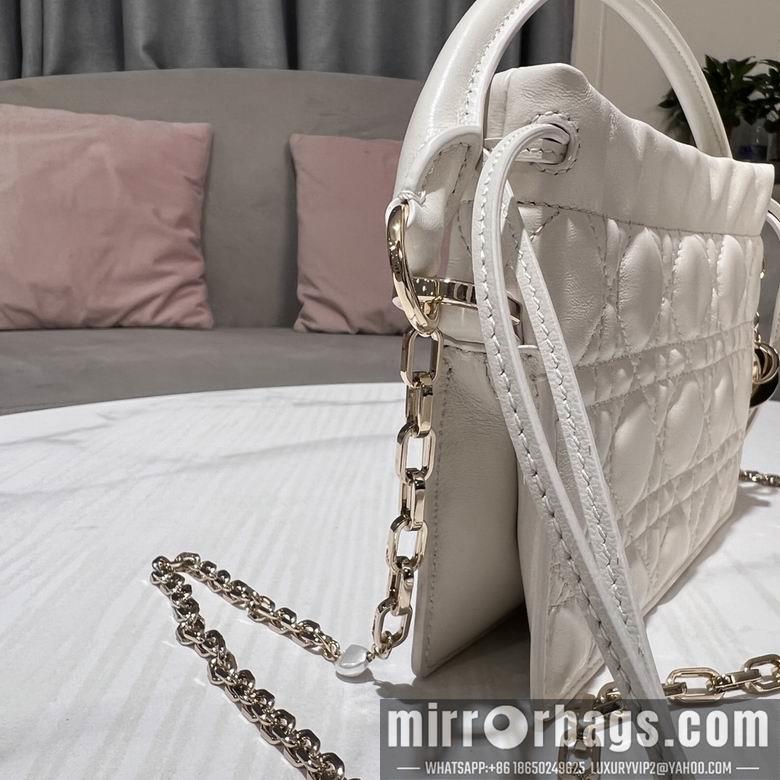 Dior Replica Bags 9264 19X13X5cm YG 4