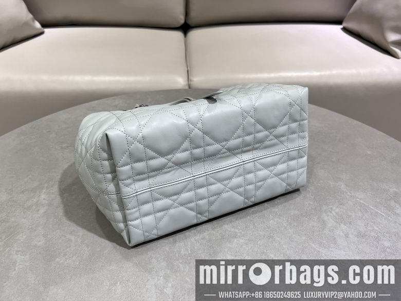 Dior Replica Bags 2821 28.5X19X21cm YG 3