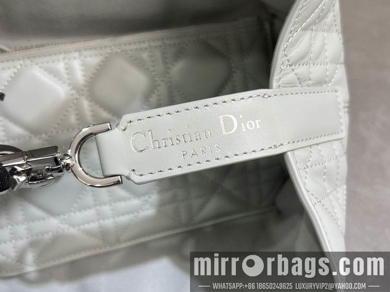 Dior Replica Bags 2822 23X15X15cm YG 3