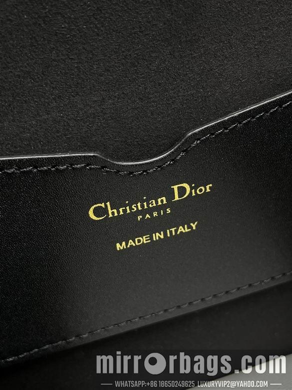 Dior Replica Bags M9319 22X17X6cm YG 5