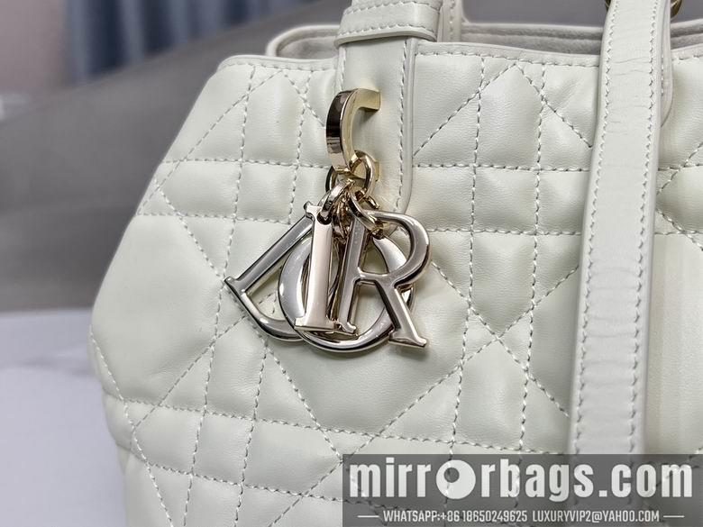 Dior Replica Bags 9282 23X15X15cm YG 1