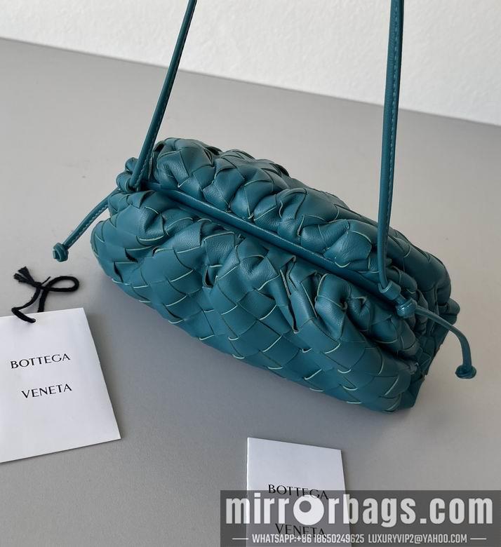 Bottega Veneta Replica Bags pouch 22x12x7cm BG 8