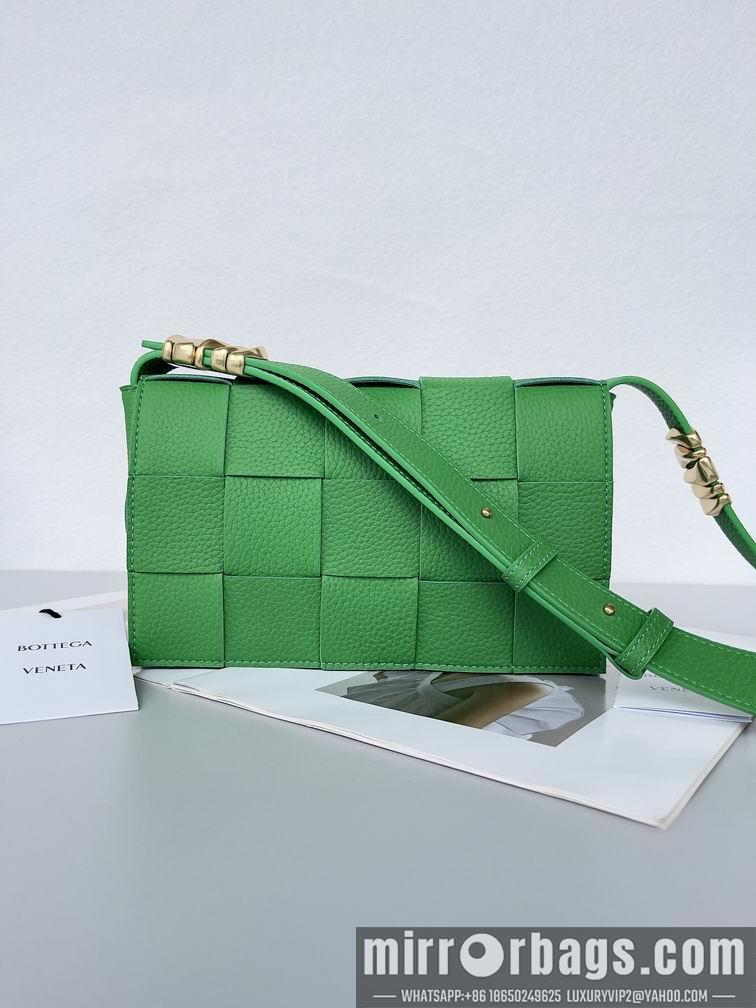 Bottega Veneta Replica Bags BV Cassette 666870 23x15x5.5cm CN