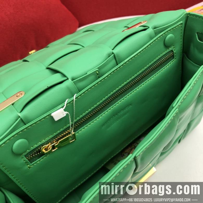 Bottega Veneta Replica Bags padded cassette 9942 26cm JY 6