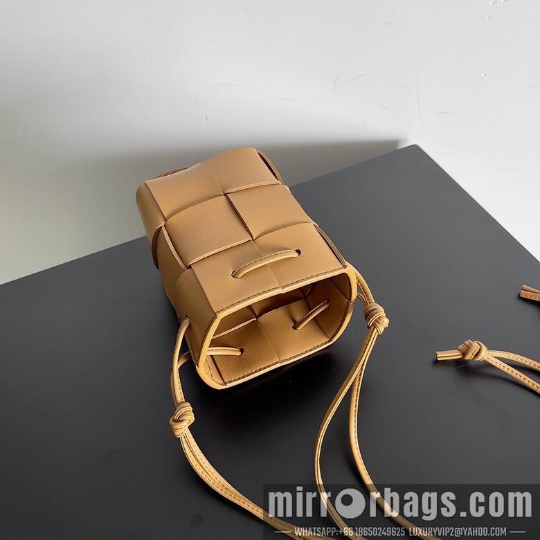 Bottega Veneta Replica Bags 680217 14x9x9cm BG 4