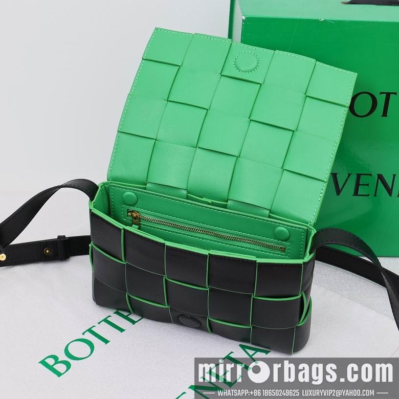 Bottega Veneta Replica Bags Cassette 3029 23X15X5.5cm XMY 12