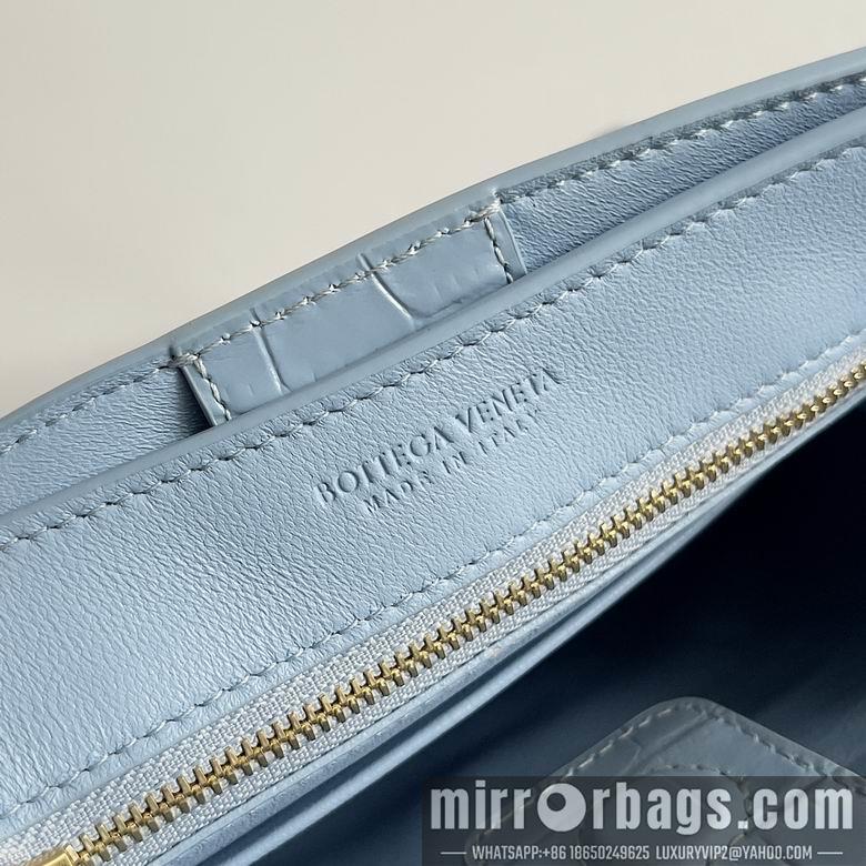 Bottega Veneta Replica Bags Andiamo 773733 22X9X15.5cm BG