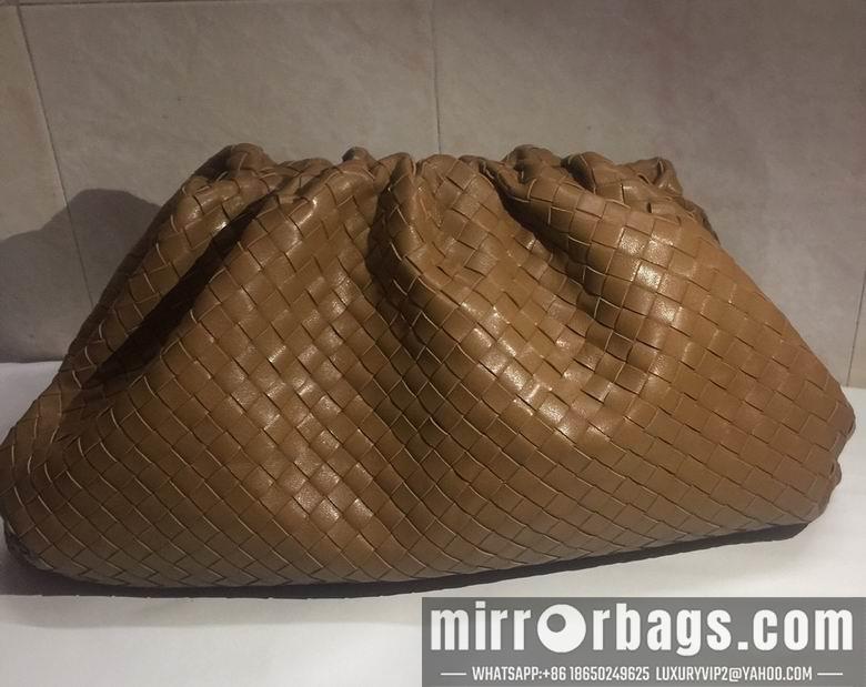 Bottega Veneta Replica Bags AD22158 38X20X8.5
