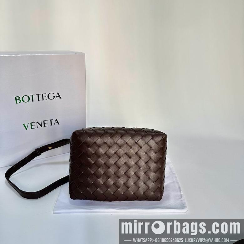 Bottega Veneta Replica Bags Parachute 211 16.5X21X17cm XMY 2