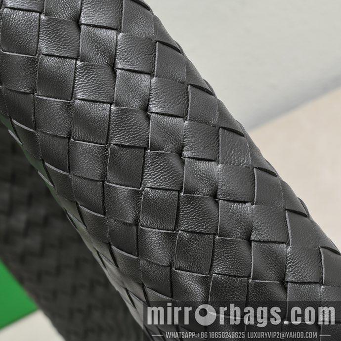 Bottega Veneta Replica Bags 21160 53X24X13cm YG 4