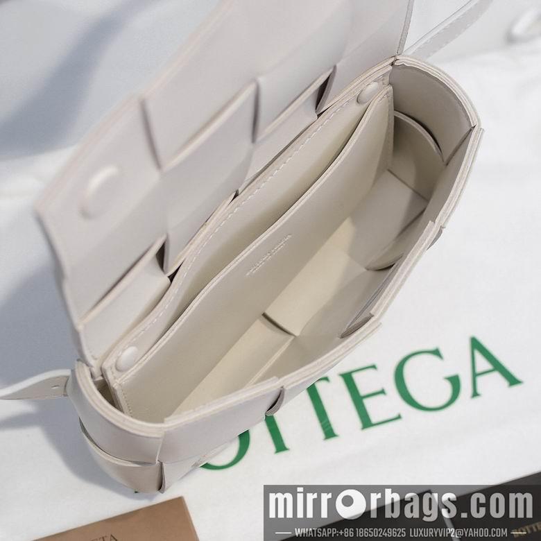 Bottega Veneta Replica Bags 6815 17.5x9.5x5cm DL 7
