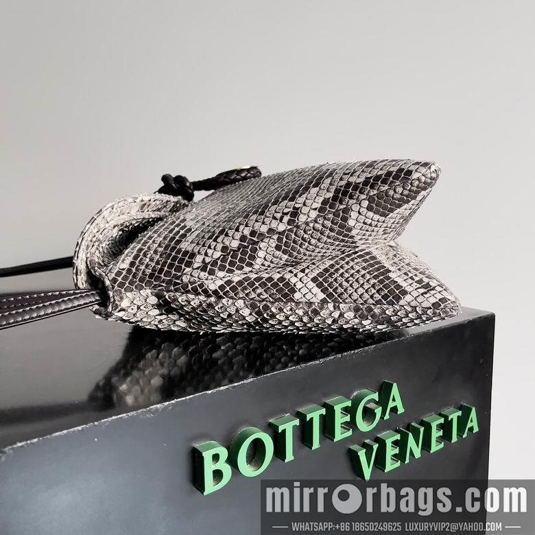 Bottega Veneta Replica Bags Liberta 806034 30X20X8cm BG