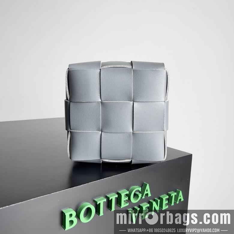 Bottega Veneta Replica Bags 680218 18x14x14cm BG 7