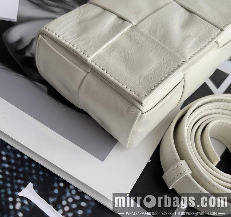Bottega Veneta Replica Bags 651053 17.5x5x2.5cm BG