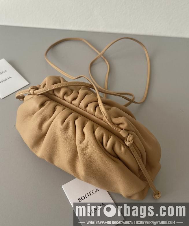 Bottega Veneta Replica Bags Pouch 23x13x5cm BG 11