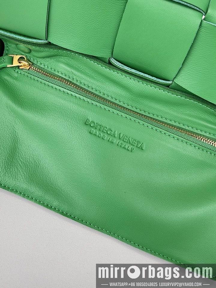 Bottega Veneta Replica Bags BV Cassette 666870 23x15x5.5cm CN