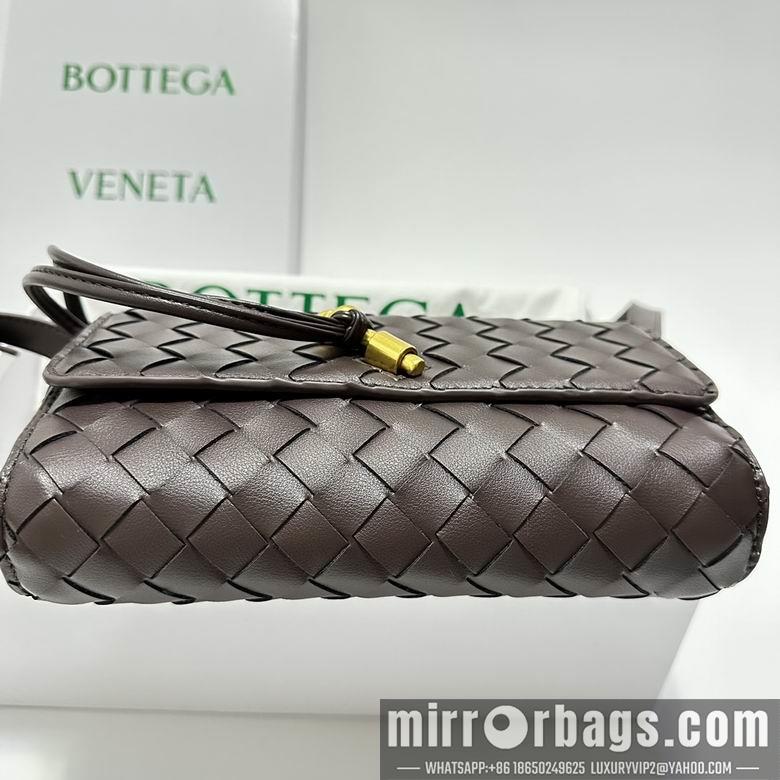 Bottega Veneta Replica Bags Andiamo 6335 13.5X21.5X4.5cm XMY 4